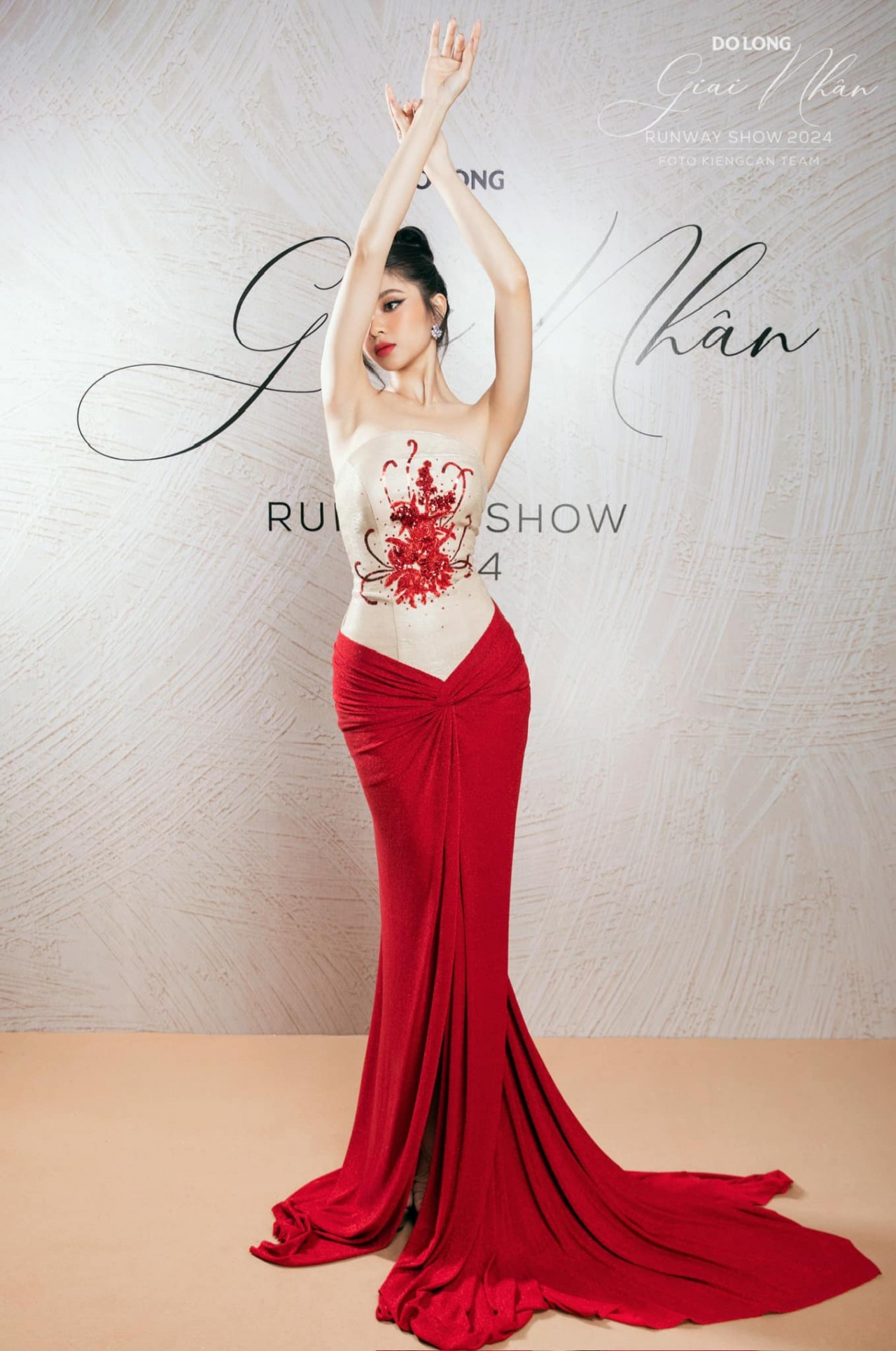 Á hậu Huỳnh Minh Kiên Á hậu Huỳnh Minh Kiên