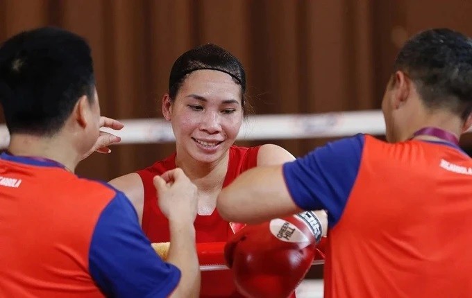 Nữ võ sĩ boxing Hà Thị Linh giành vé tham dự Olympic Paris 2024 Nữ võ sĩ boxing Hà Thị Linh giành vé tham dự Olympic Paris 2024