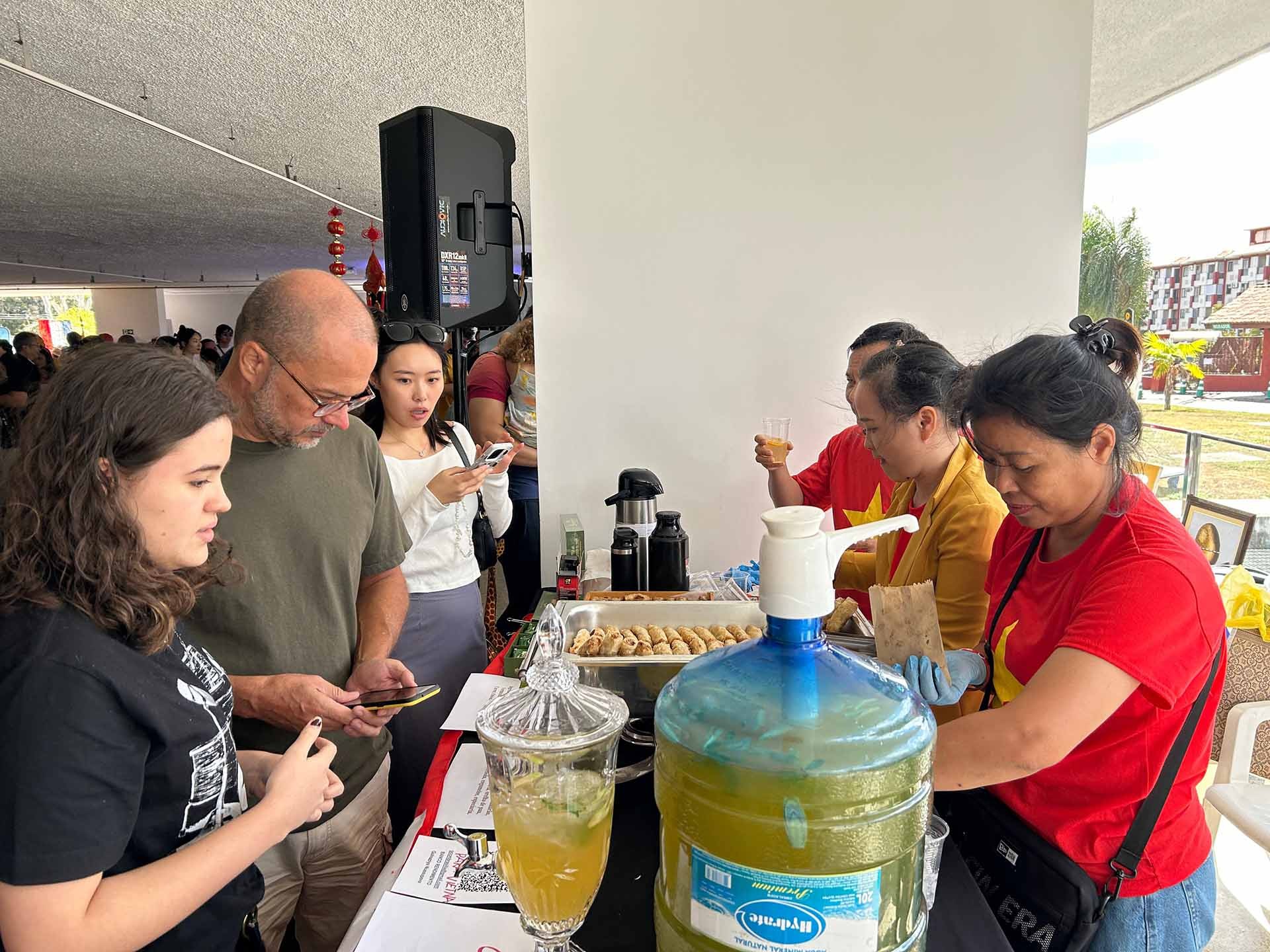 Quảng bá những giá trị văn hóa của Việt Nam tới bạn bè quốc tế và người dân Brazil Quảng bá những giá trị văn hóa của Việt Nam tới bạn bè quốc tế và người dân Brazil