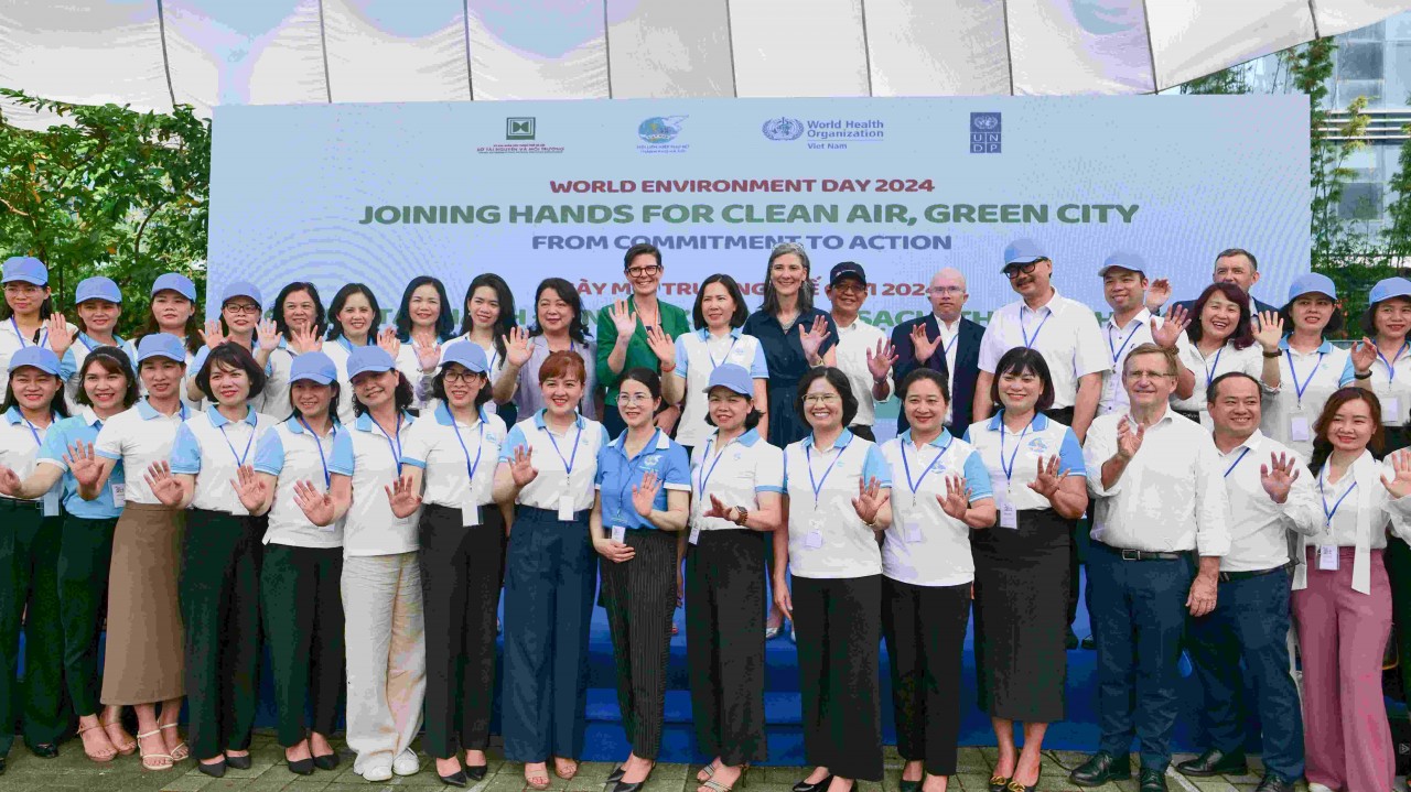 Thúc đẩy giải pháp nâng cao chất lượng không khí vì một Hà Nội xanh nhân Ngày Môi trường thế giới Thúc đẩy giải pháp nâng cao chất lượng không khí vì một Hà Nội xanh nhân Ngày Môi trường thế giới