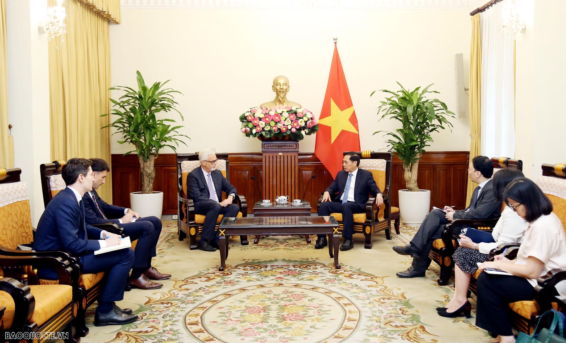 Bộ trưởng Ngoại giao Bùi Thanh Sơn tiếp Đại sứ Đức đến chào tờ biệt Dư địa hợp tác Việt Nam-Đức còn lớn!