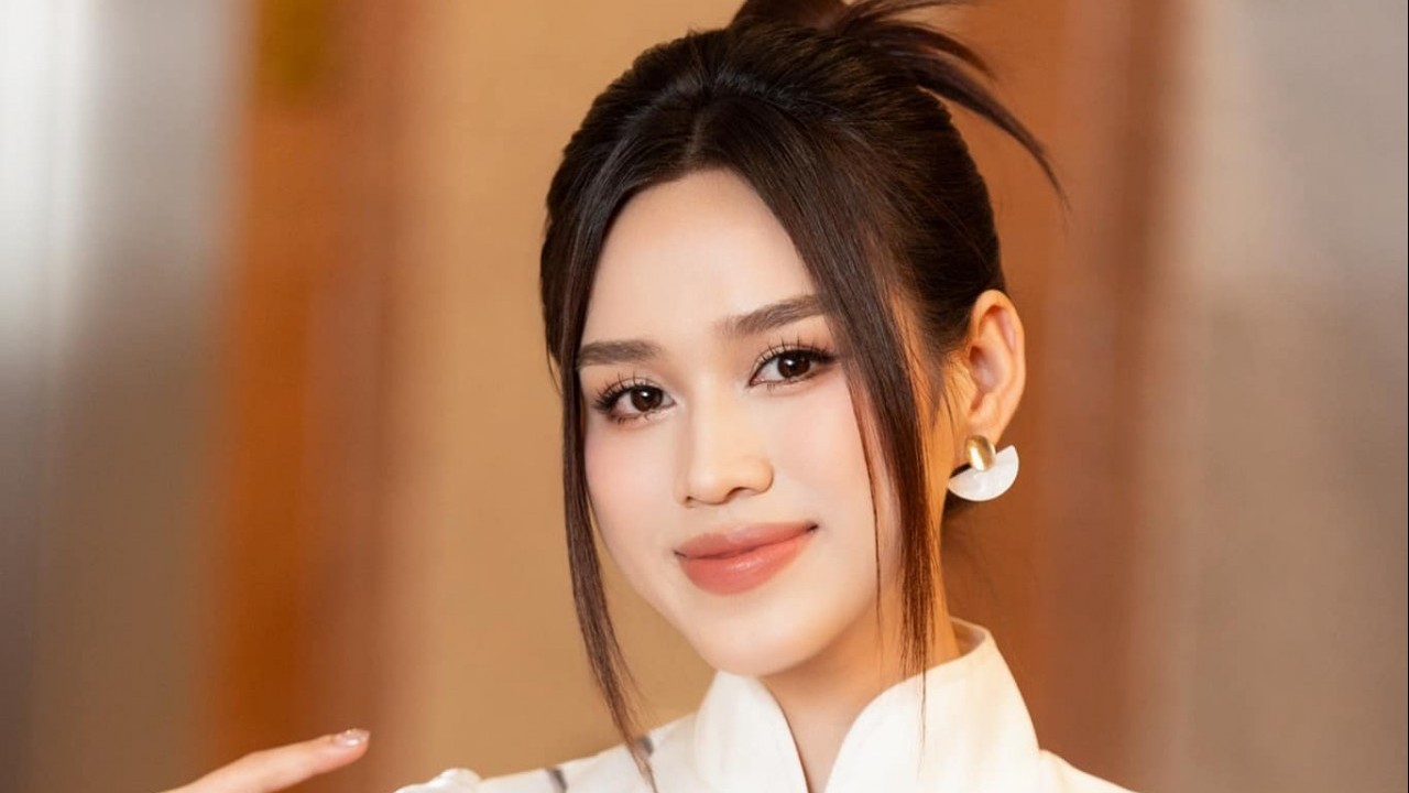 Thời trang tinh tế, cuốn hút của Hoa hậu Đỗ Thị Hà