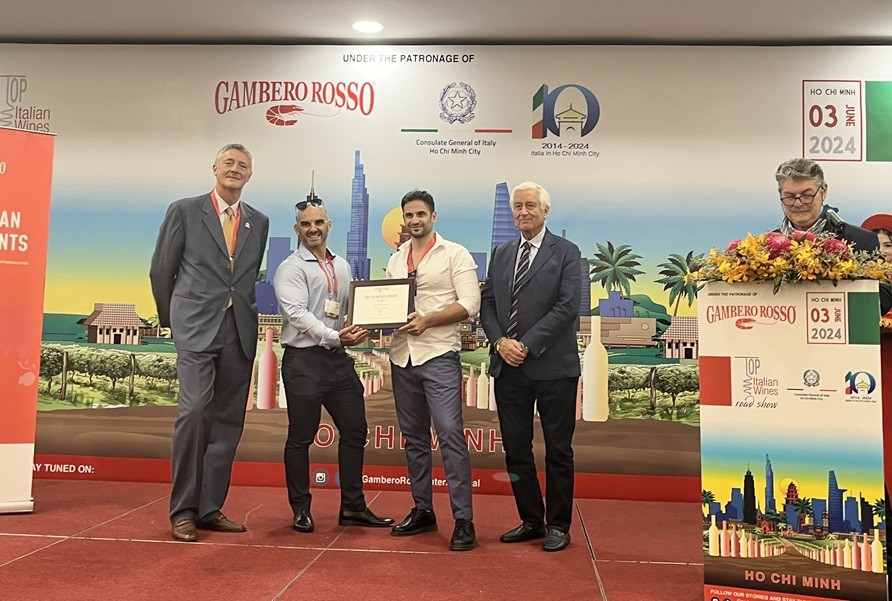 Thưởng thức 200 loại rượu vang nổi tiếng hàng đầu tại Lễ hội Rượu vang Italy 2024 Thưởng thức 200 loại rượu vang nổi tiếng hàng đầu tại Lễ hội Rượu vang Italy 2024