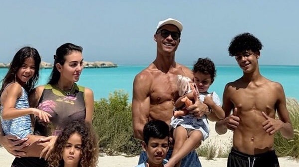 Gia đình C. Ronaldo nghỉ dưỡng ở Biển Đỏ trước thềm EURO 2024