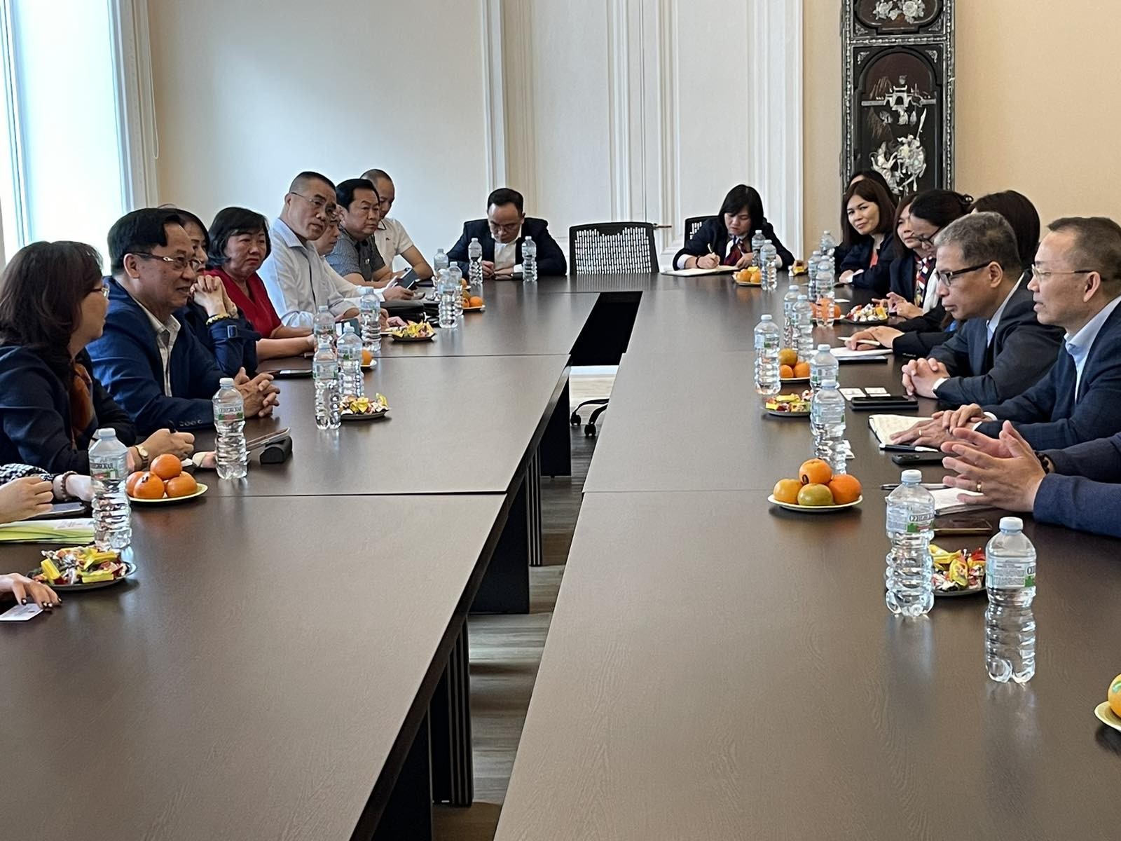 Thúc đẩy hợp tác thương mại Việt Nam-Nga, nỗ lực vì một thế giới thịnh vượng tại Diễn đàn Kinh tế quốc tế Saint-Petersburg Thúc đẩy hợp tác thương mại Việt Nam-Nga, nỗ lực vì một thế giới thịnh vượng tại Diễn đàn Kinh tế quốc tế Saint-Petersburg