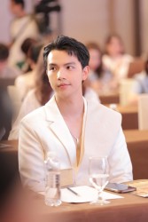 Diễn viên Việt Hoàng: 'Tôi sẽ luôn tìm cách diễn sáng tạo thay vì chỉ diễn đúng, đủ'