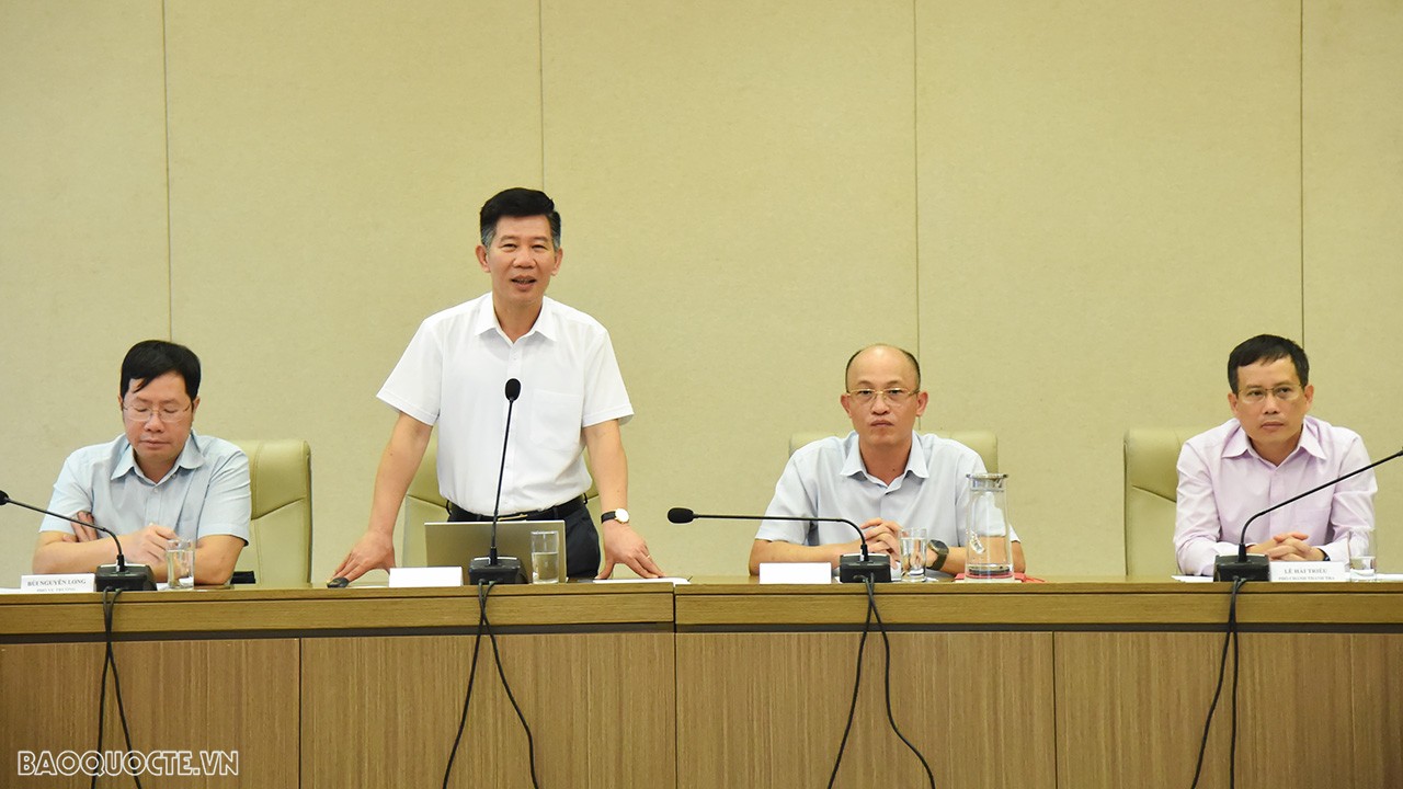 Thanh tra Bộ Ngoại giao phổ biến pháp luật về kiểm soát tài sản, thu nhập của người có chức vụ, quyền hạn Thanh tra Bộ Ngoại giao phổ biến pháp luật về kiểm soát tài sản, thu nhập của người có chức vụ, quyền hạn