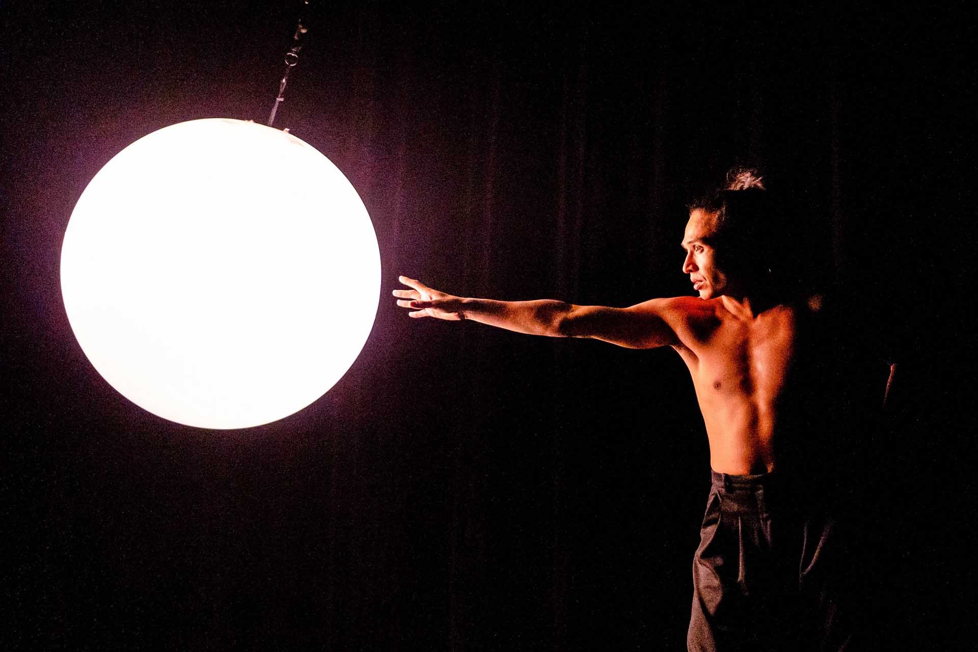 Biên đạo múa Xuân Lê: Tìm về bản ngã và nguồn cội... Biên đạo múa Xuân Lê: Tìm về bản ngã và nguồn cội...