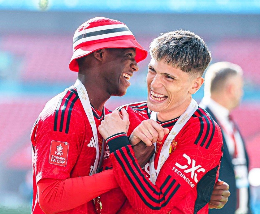 Hai tài năng trẻ MU Alejandro Garnacho và Kobbie Mainoo lọt top 10 đề cử Cậu bé vàng 2024