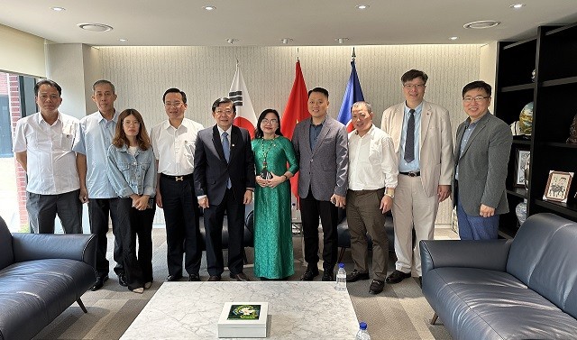 Tăng cường, thúc đẩy quan hệ hợp tác hữu nghị giữa Việt Nam và Hàn Quốc Tăng cường, thúc đẩy quan hệ hợp tác hữu nghị giữa Việt Nam và Hàn Quốc