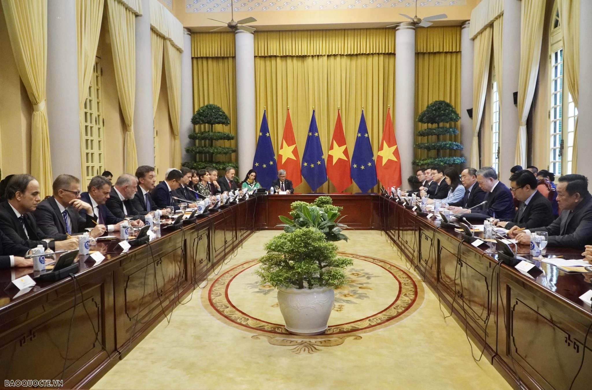 Chủ tịch nước Tô Lâm: Sớm đưa quan hệ hợp tác Việt Nam-EU phát triển lên tầm cao mới Chủ tịch nước Tô Lâm: Sớm đưa quan hệ hợp tác Việt Nam-EU phát triển lên tầm cao mới