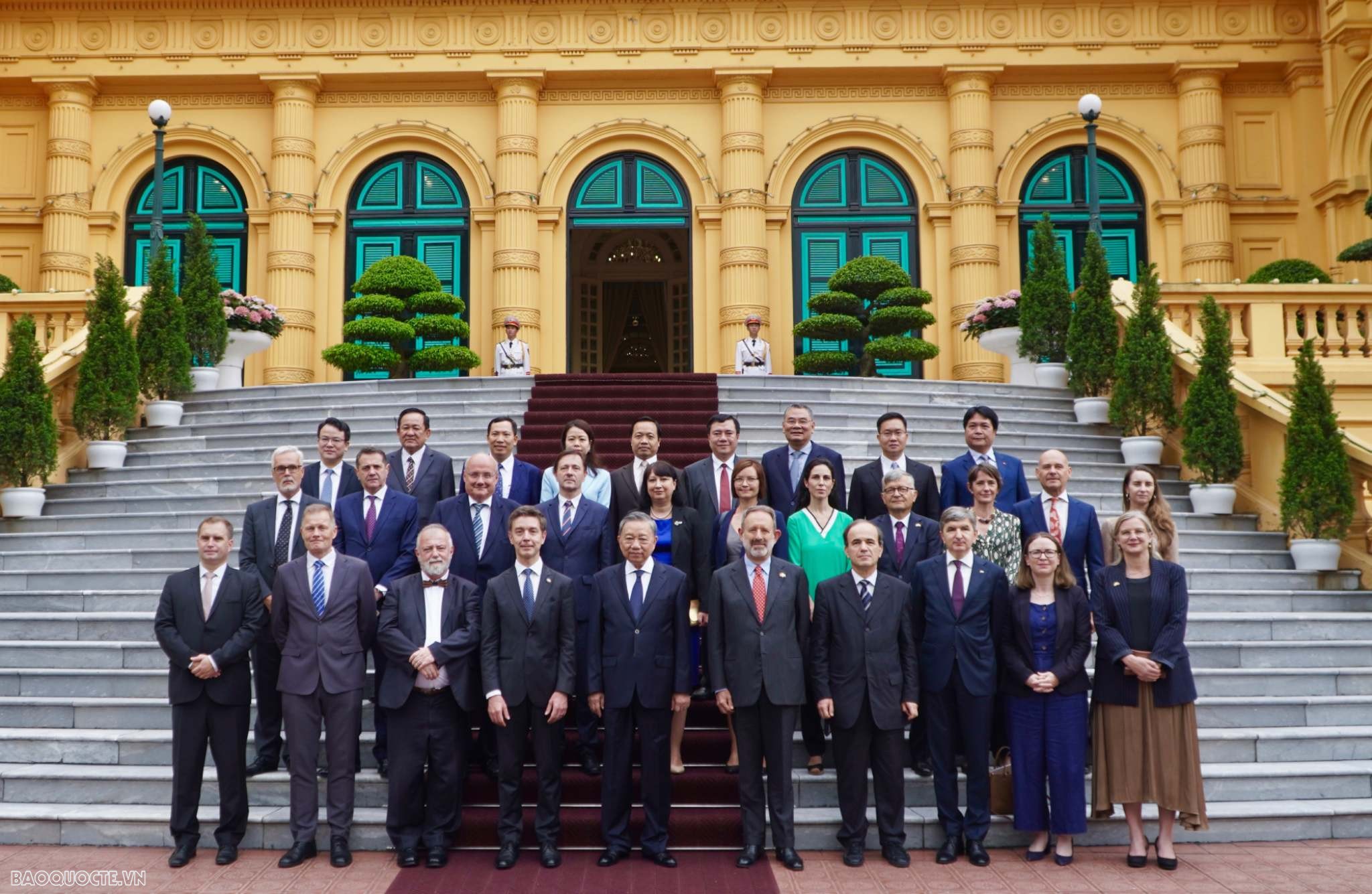 Chủ tịch nước Tô Lâm tiếp Đại sứ và Đại biện EU và các nước thành viên Chủ tịch nước Tô Lâm tiếp Đại sứ và Đại biện EU và các nước thành viên