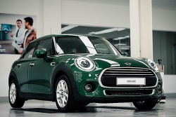 Top 10 thương hiệu ô tô có tỷ lệ khách hàng hài lòng cao nhất tại Mỹ