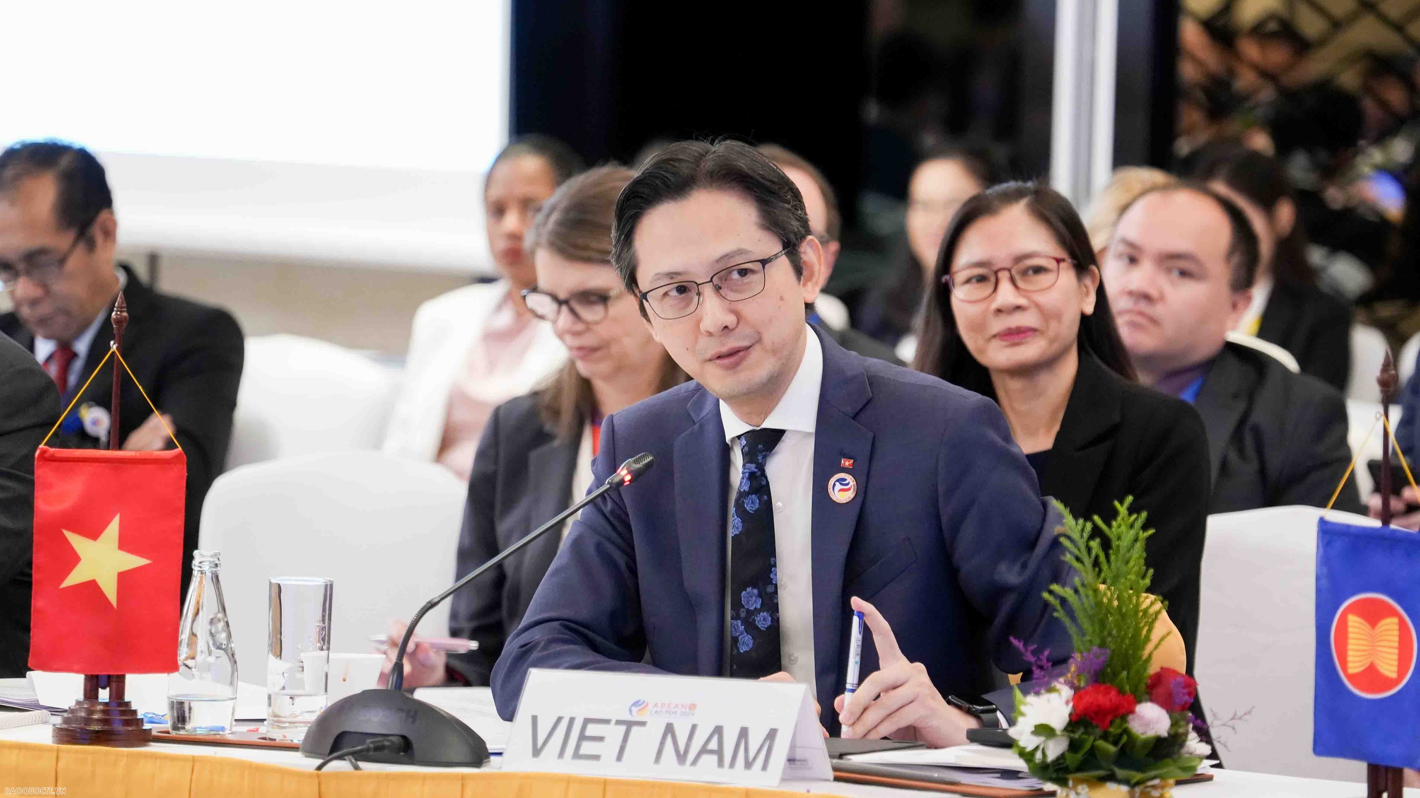 Việt Nam đề nghị các nước ưu tiên củng cố và phát huy vai trò của ASEAN+3, EAS và ARF với ASEAN