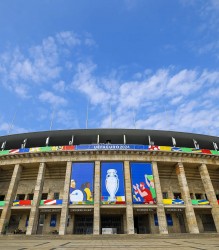 Euro 2024 sẽ có kỳ khai mạc 'độc nhất vô nhị'