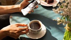 Không nên ăn loại hạt này khi đang uống cà phê