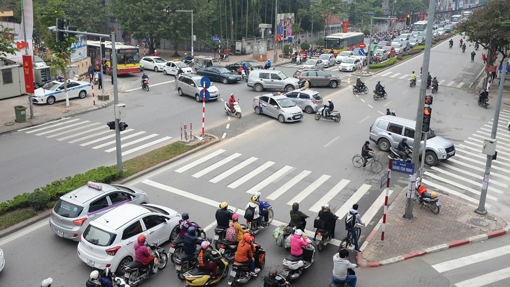 Lỗi chuyển hướng không giảm tốc độ bị phạt bao nhiêu?