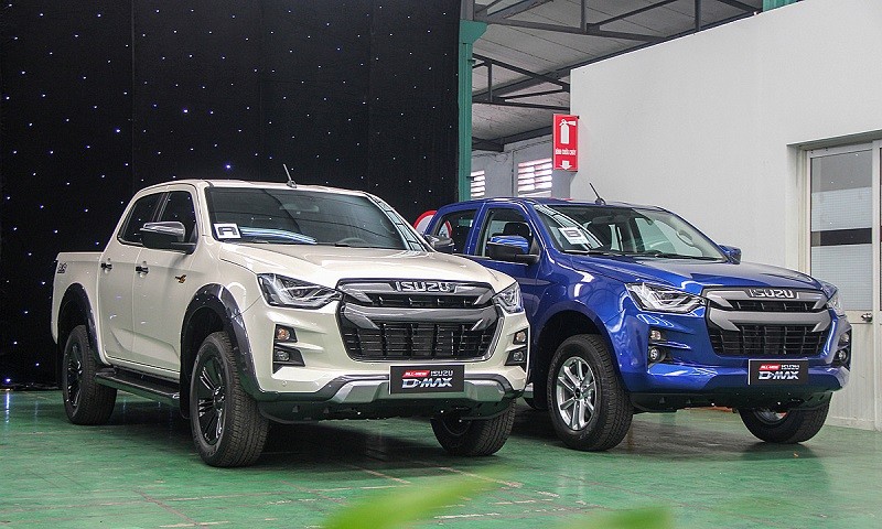 3 mẫu ô tô giá dưới 1 tỷ đồng lội nước sâu tốt nhất tại Việt Nam