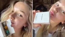 Con gái út Harper Seven Beckham quảng cáo nước hoa cho mẹ Victoria Beckham