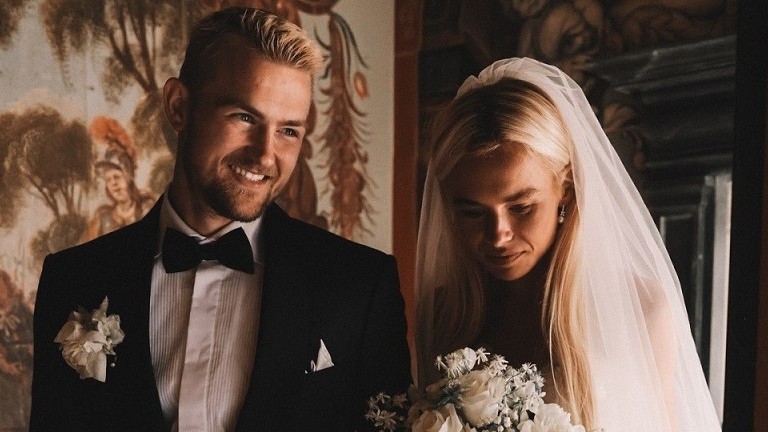 Matthijs de Ligt và bạn gái lâu năm tổ chức đám cưới ấm cúng trước EURO 2024