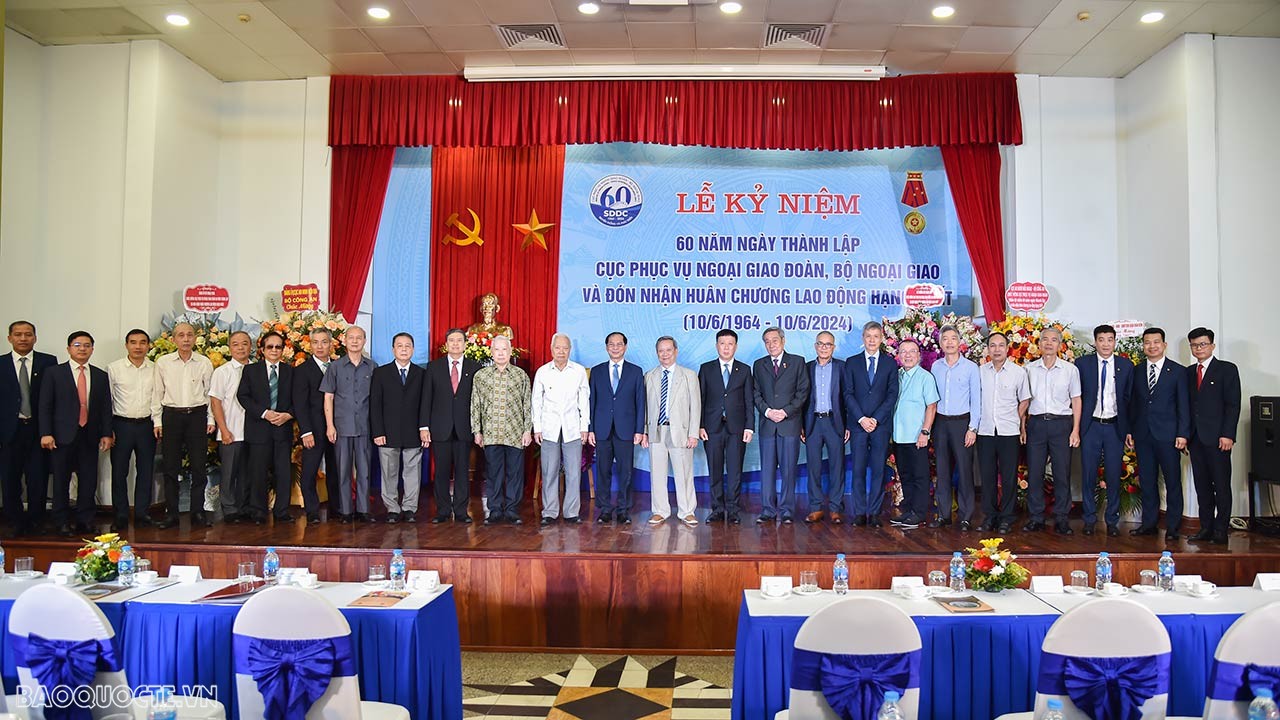 Cục Phục vụ Ngoại giao Đoàn đón nhận Huân chương Lao động hạng Nhất Cục Phục vụ Ngoại giao đoàn đón nhận Huân chương Lao động hạng Nhất