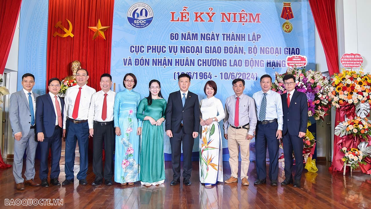 Cục Phục vụ Ngoại giao Đoàn đón nhận Huân chương Lao động hạng Nhất Cục Phục vụ Ngoại giao đoàn đón nhận Huân chương Lao động hạng Nhất