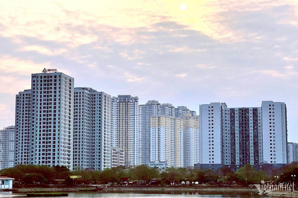 Bất động sản mới nhất: Hiệu quả từ chính sách gỡ khó, thị trường chuyển biến tích cực, Hà Nội chấm dứt dự án 'đắp chiếu' hơn 20 năm. (Nguồn: Vietnamnet) Bất động sản mới nhất: Hiệu quả từ chính sách gỡ khó, thị trường chuyển biến tích cực, Hà Nội chấm dứt dự án 'đắp chiếu' hơn 20 năm. (Nguồn: Vietnamnet)