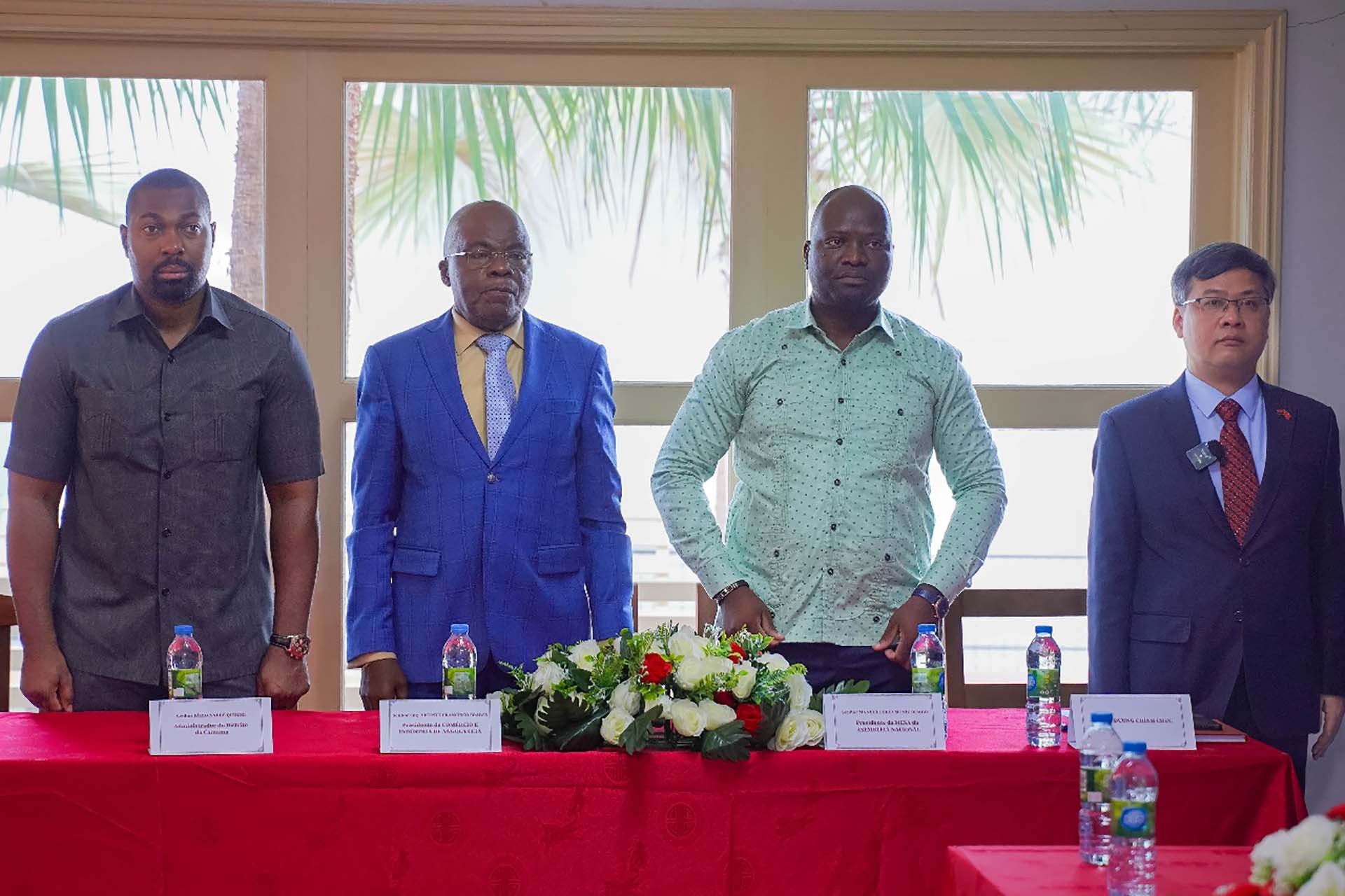 Hội Doanh nhân Việt Nam tại Angola chính thức thành lập sau một năm chuẩn bị Hội Doanh nhân Việt Nam tại Angola chính thức thành lập sau một năm chuẩn bị