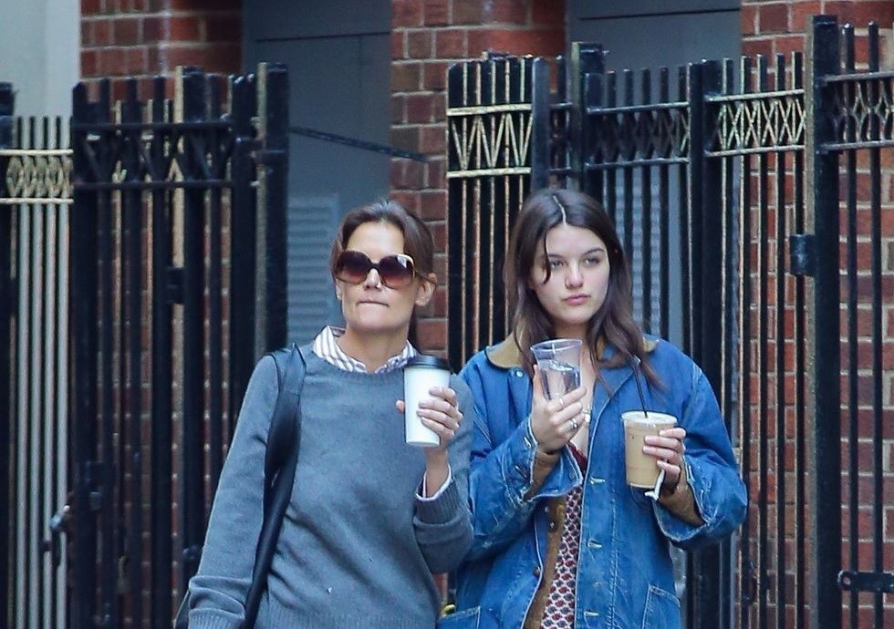 Katie Holmes và con gái Suri có phong cách thời trang tương đồng