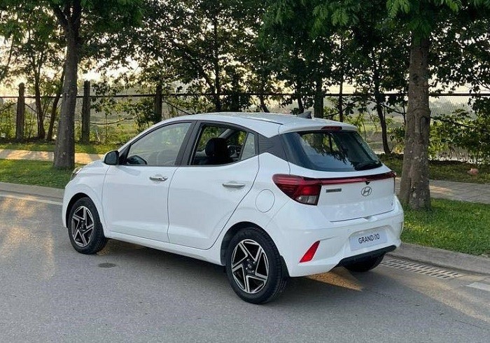 Thiết kế ngoại thất xe Hyundai Grand i10 2024 thay đổi lớn nhất, động cơ vẫn được giữ nguyên và nội thất không khác nhiều so với thế hệ cũ. Thiết kế ngoại thất xe Hyundai Grand i10 2024 thay đổi lớn nhất, động cơ vẫn được giữ nguyên và nội thất không khác nhiều so với thế hệ cũ.