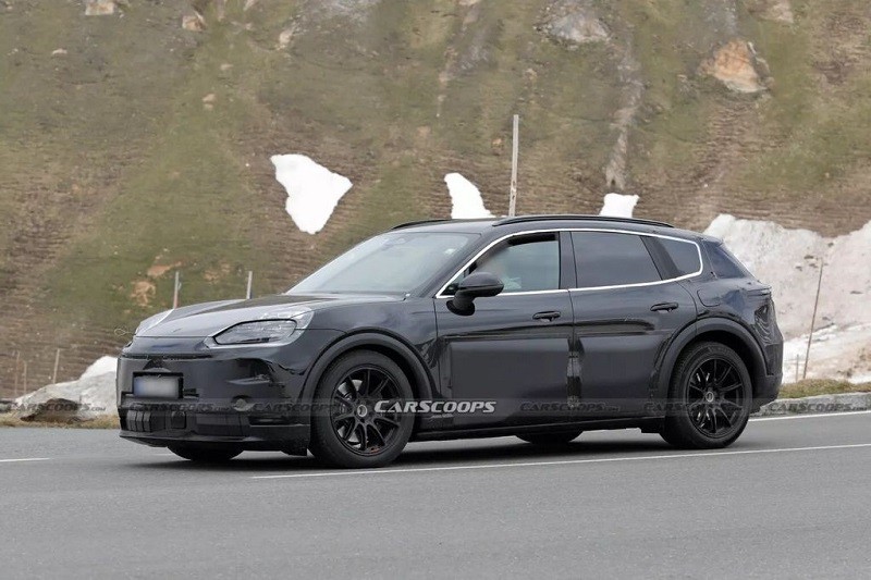 Lộ diện Porsche Cayenne 2026 EV tại châu Âu Lộ diện Porsche Cayenne 2026 EV tại châu Âu
