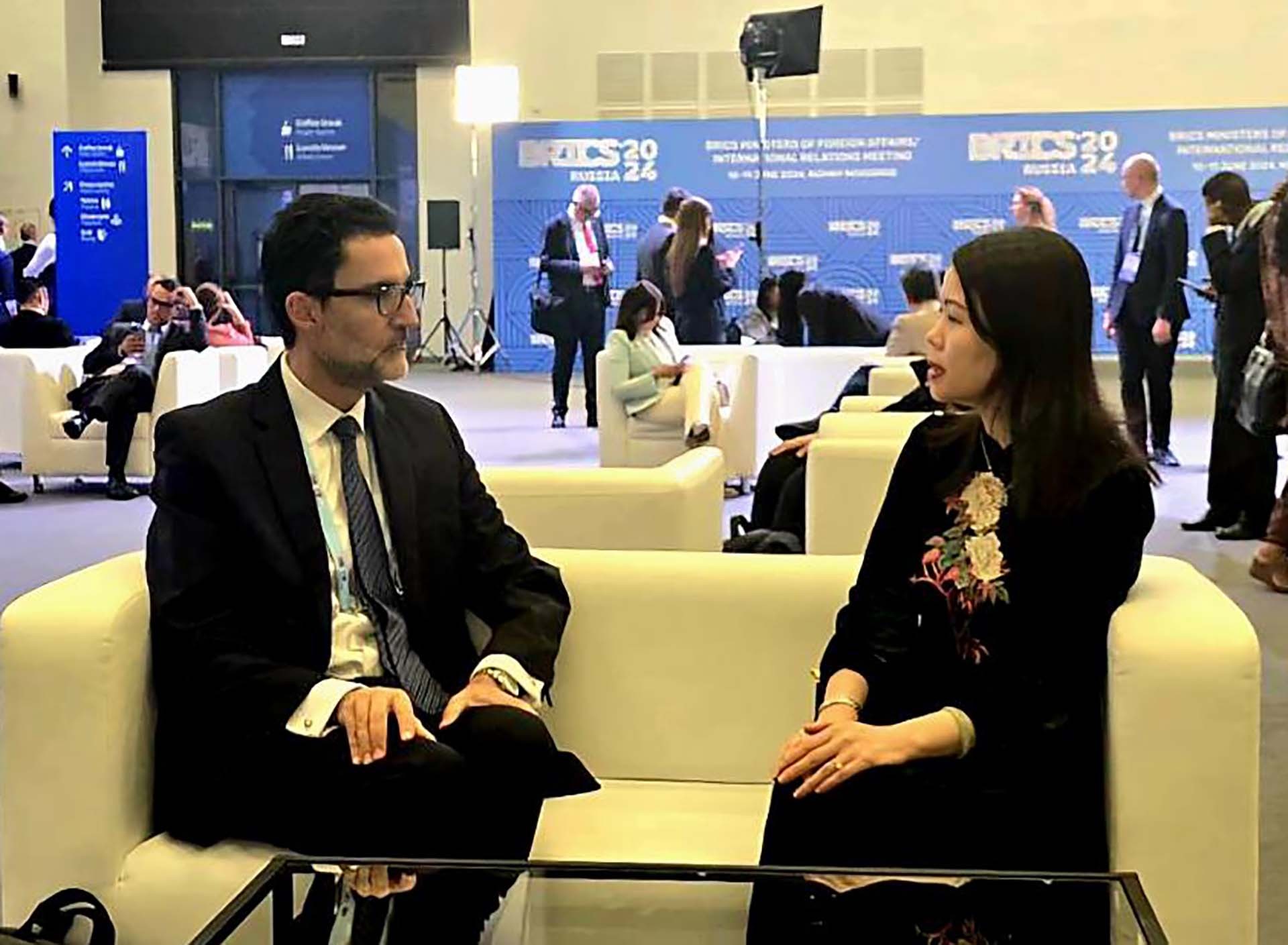 Thúc đẩy vai trò các nước đang phát triển trong nghị sự toàn cầu Thúc đẩy vai trò các nước đang phát triển trong nghị sự toàn cầu