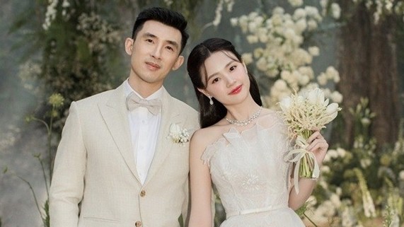 Diễn viên Midu tôn dáng thon vai gầy cùng 5 thiết kế đầm cưới đặt riêng