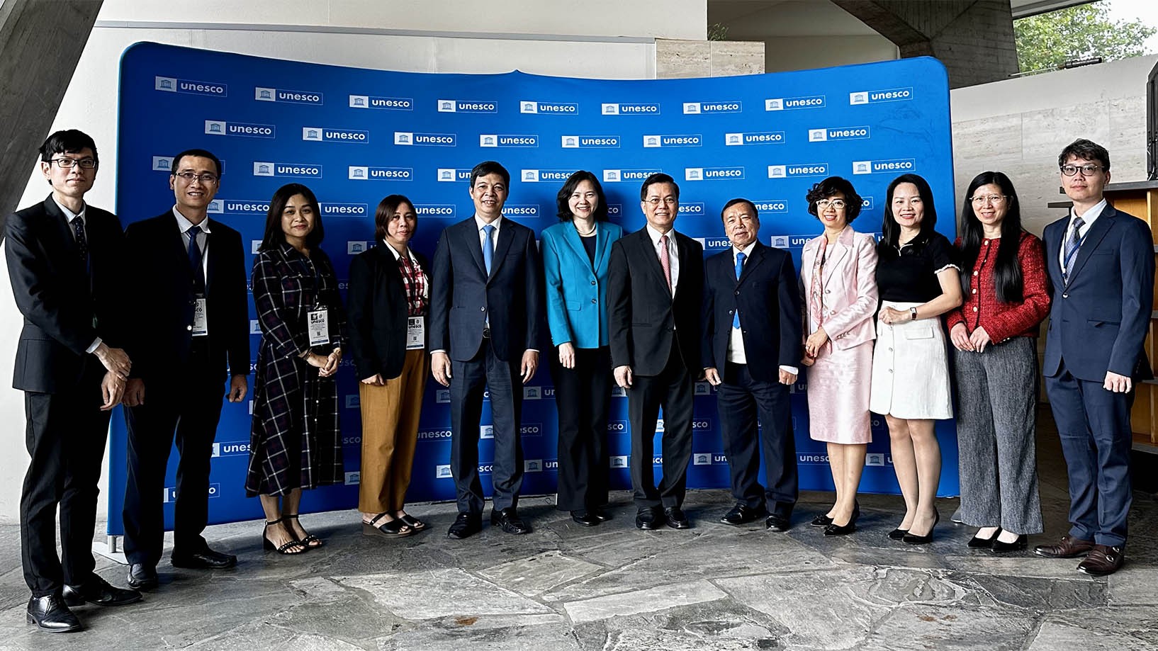 Việt Nam được tín nhiệm bầu làm Phó Chủ tịch Đại hội đồng Công ước 2003 về bảo vệ di sản văn hoá phi vật thể Việt Nam được tín nhiệm bầu làm Phó Chủ tịch Đại hội đồng Công ước 2003 về bảo vệ di sản văn hoá phi vật thể