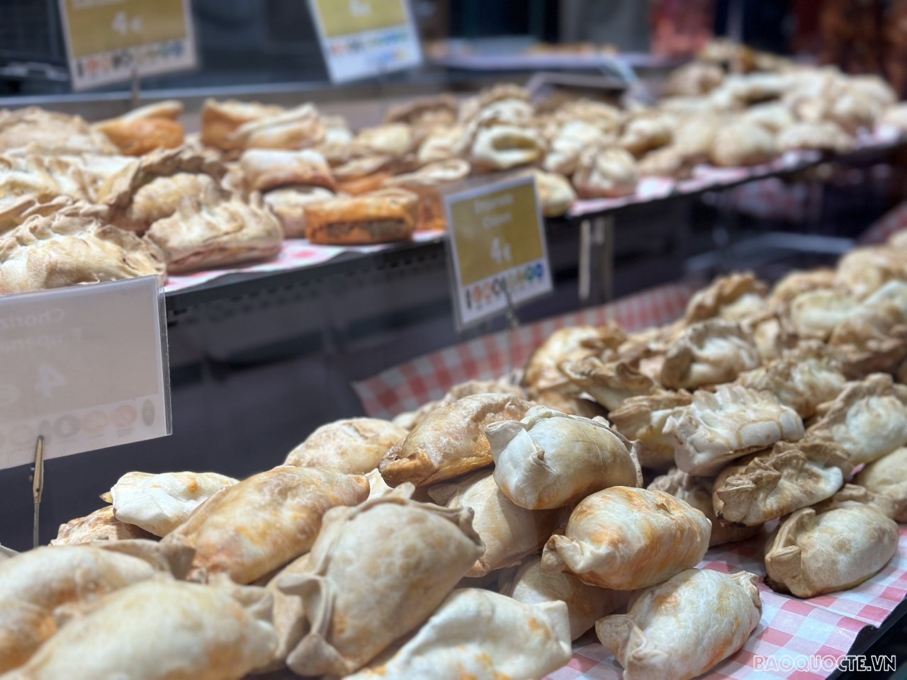 Du lịch Tây Ban Nha: Trải nghiệm ‘foodtour’ tại khu chợ biểu tượng của Barcelona