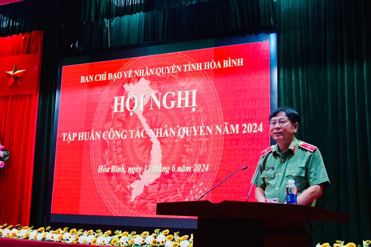 Hội nghị tập huấn công tác nhân quyền tỉnh Hòa Bình Hội nghị tập huấn công tác nhân quyền tỉnh Hòa Bình