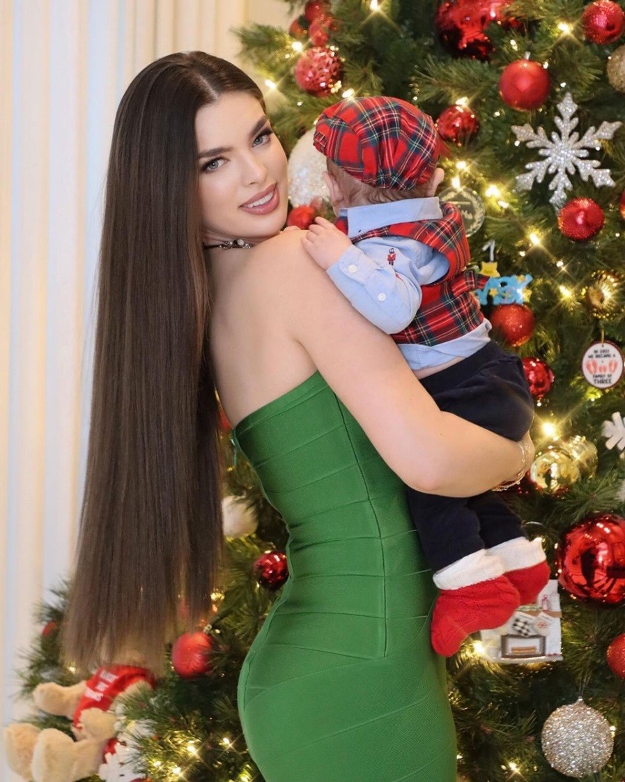 Hoa hậu Hoàn vũ Paraguay Nadia Ferreira