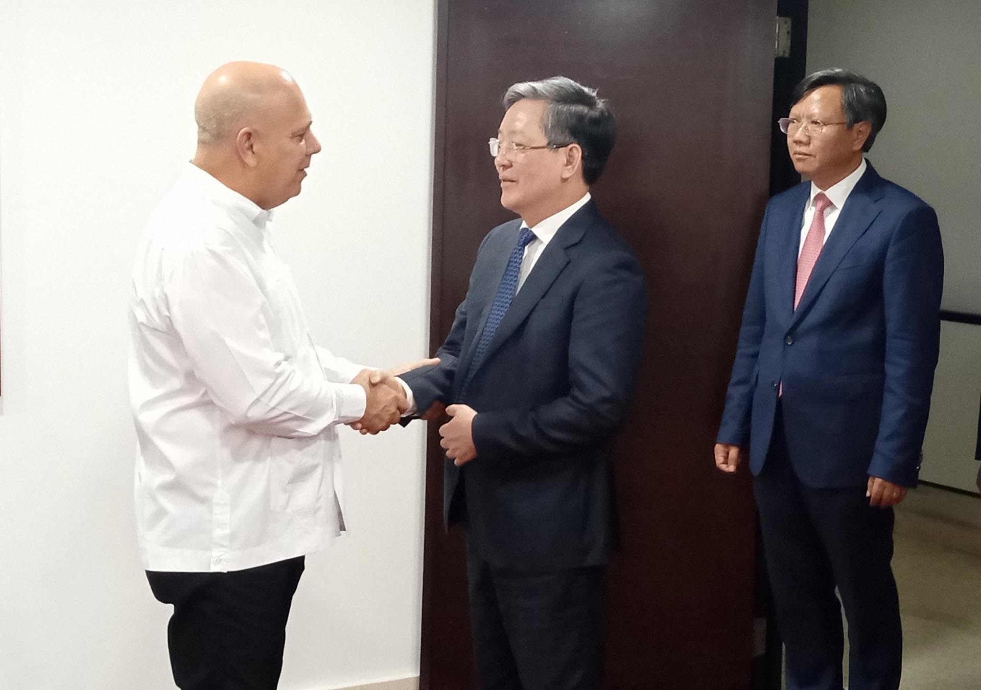 Đoàn đại biểu Hội Nông dân Việt Nam thăm, làm việc tại Cuba Đoàn đại biểu Hội Nông dân Việt Nam thăm, làm việc tại Cuba