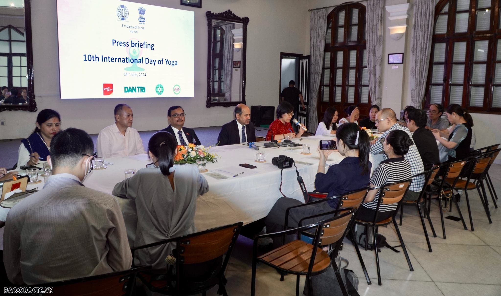 Kinh tế báo chí Việt Nam trong bối cảnh chuyển đổi số Kinh tế báo chí Việt Nam trong bối cảnh chuyển đổi số