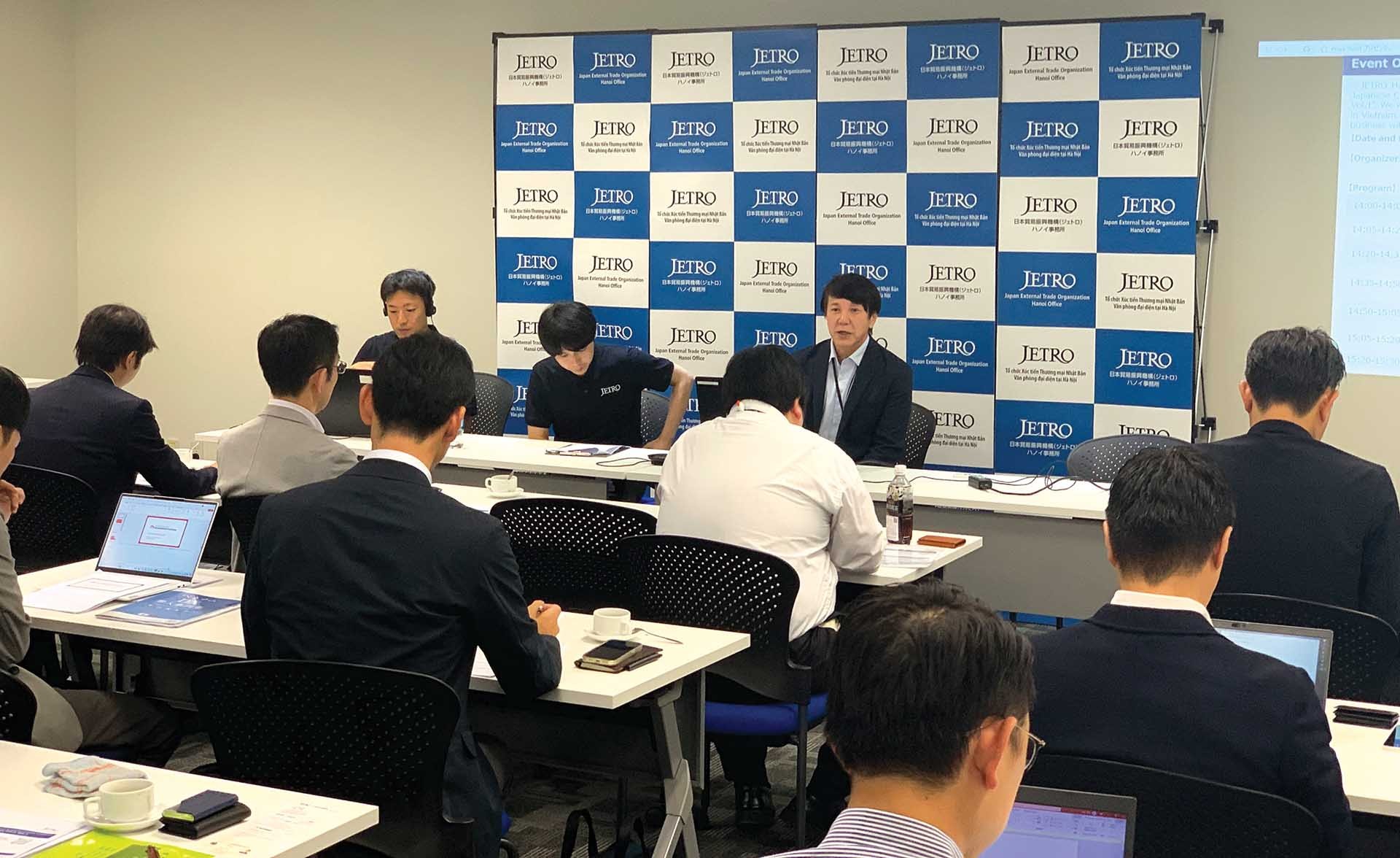  Ông Nakajima Takeo tại sự kiện Giới thiệu mô hình kinh doanh, dự án mới của các doanh nghiệp Nhật Bản tại Việt Nam (Japan Business Pitch Vol.1), ngày 7/6 tại Hà Nội. (Ảnh: Diễn Tú)