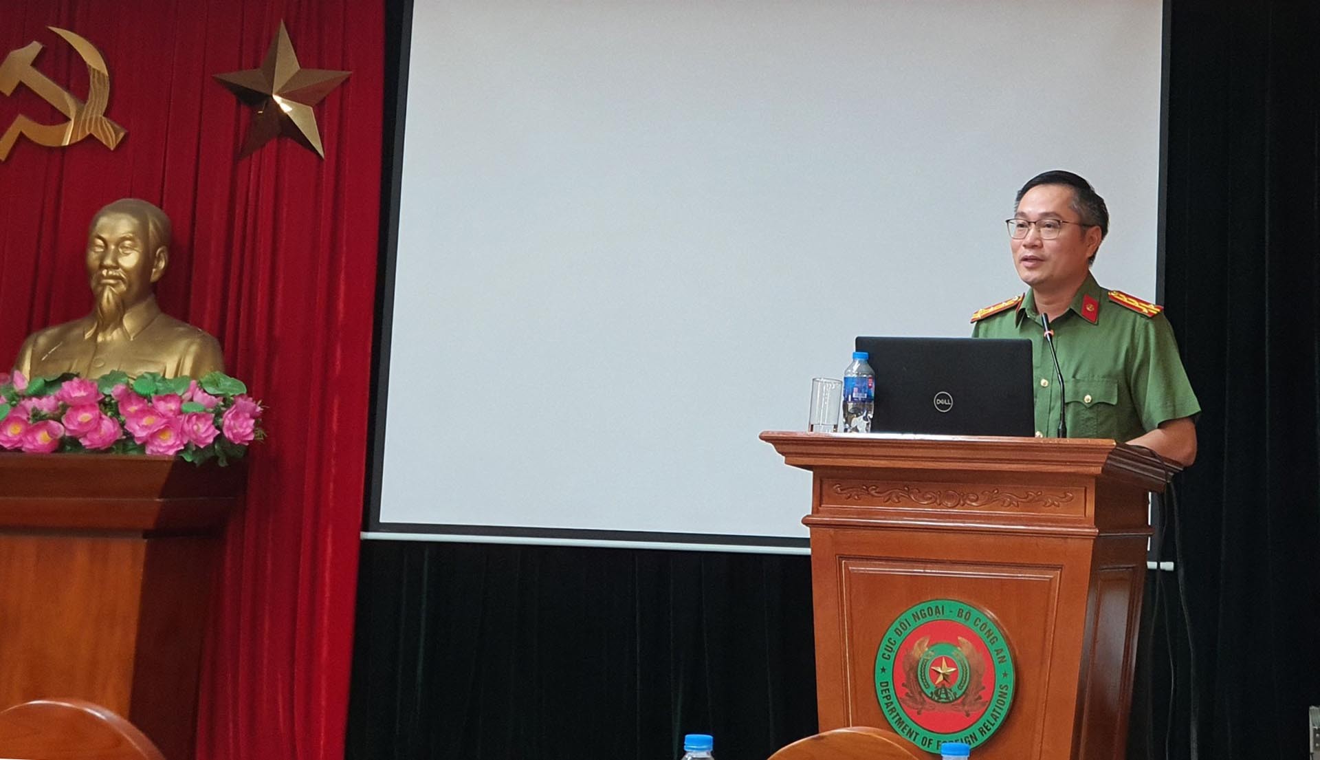 Trung tâm FOSET, Học viện Ngoại giao phối hợp đào tạo, bồi dưỡng cho cán bộ, chiến sĩ của Bộ Công an