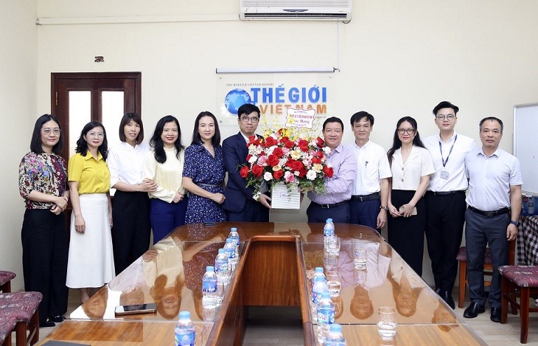 Lãnh đạo Liên hiệp các tổ chức hữu nghị Việt Nam chúc mừng Báo Thế giới và Việt Nam nhân dịp 21/6 Lãnh đạo Liên hiệp các tổ chức hữu nghị Việt Nam chúc mừng Báo Thế giới và Việt Nam nhân dịp 21/6