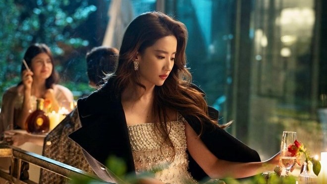 Ngây ngất trước nhan sắc 'bị thời gian bỏ quên' của Lưu Diệc Phi trong Câu chuyện hoa hồng