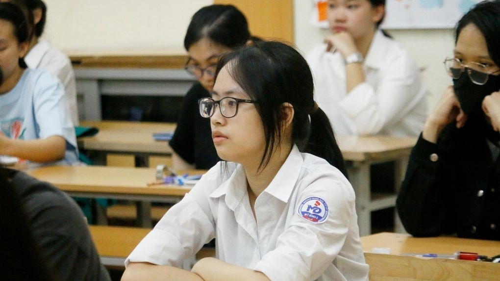 Điểm chuẩn lớp 10 Trường THPT chuyên Ngoại ngữ