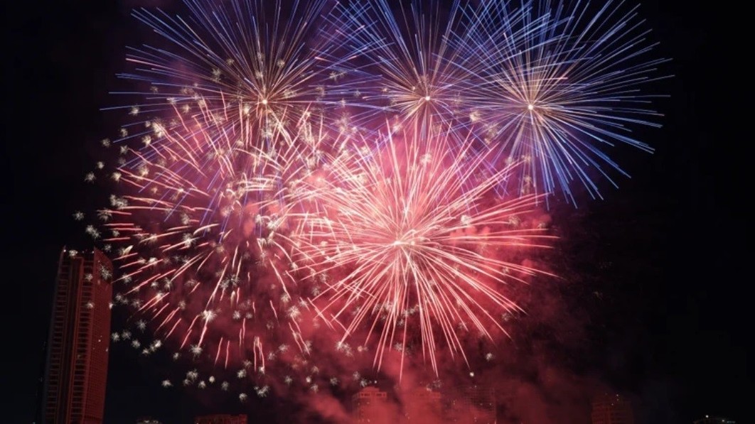 Lễ hội Pháo hoa Quốc tế Đà Nẵng - DIFF 2024: Cuộc đối đầu mãn nhãn giữa Italy và Hoa Kỳ