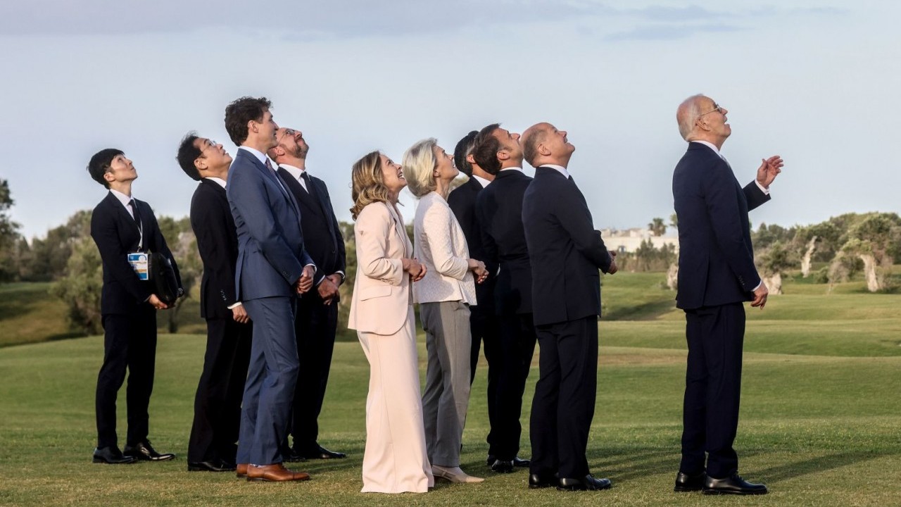 Ảnh ấn tượng (10-16/6): Lý do ông Putin nói không đóng băng xung đột, hành động của BRICS tại hội nghị hòa bình Ukraine, tàu ngầm Nga tới Cuba