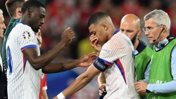 Kylian Mbappe sẽ phải đeo mặt nạ nếu thi đấu EURO 2024?