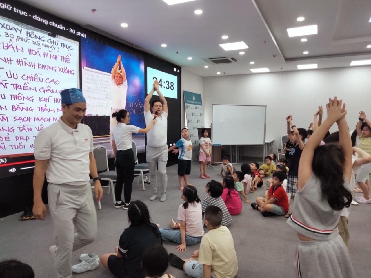 Sôi nổi những lớp học lý thú dành cho trẻ em tại Trại Hè DAV 2024 Sôi nổi những lớp học lý thú dành cho trẻ em tại Trại Hè DAV 2024