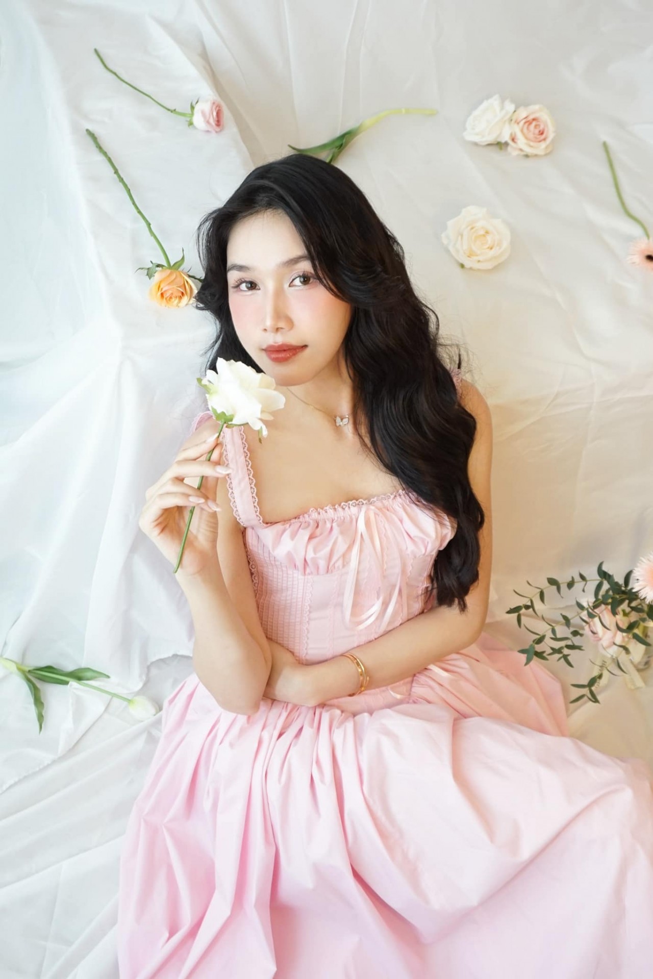 Á hậu Phương Anh