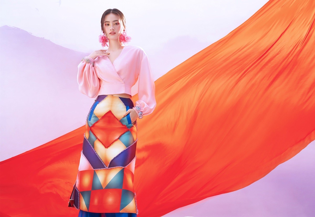 Bộ ảnh Hoa hậu Ý Nhi và hai Á hậu Bộ ảnh Hoa hậu Ý Nhi và hai Á hậu